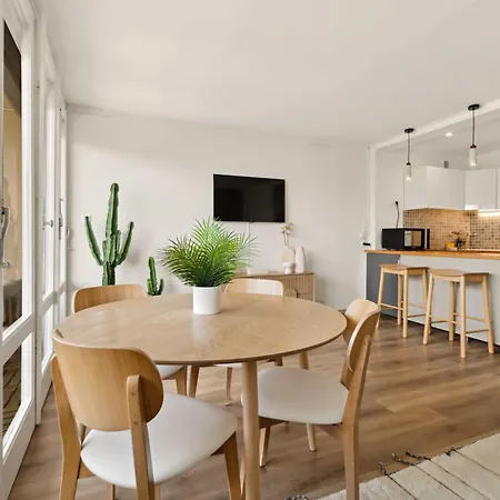 Modern Sea View -2br-4p-