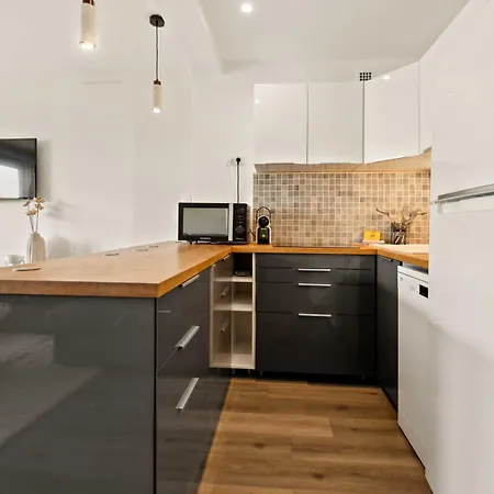 Apartment Modern Sea View -2br-4p-