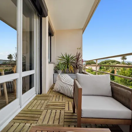 Modern Sea View -2br-4p- Appartement *