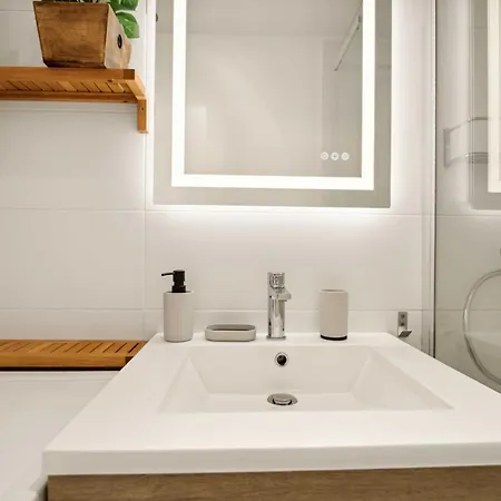 Modern Sea View -2br-4p- Appartement