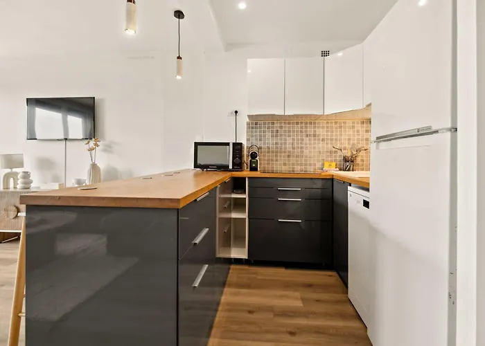 Apartment Modern Sea View -2br-4p-