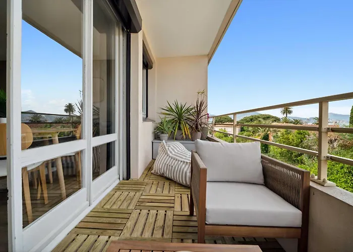 Modern Sea View -2br-4p- דירה *