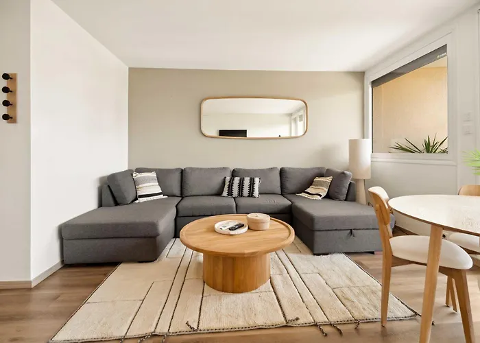 Modern Sea View -2br-4p- דירה סן טרופז