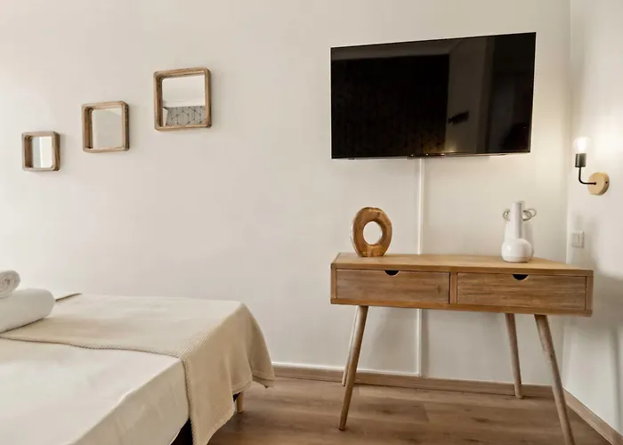 Modern Sea View -2br-4p- סן טרופז