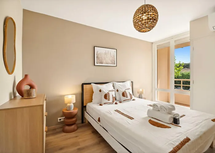 Modern Sea View -2br-4p- דירה